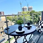 Contemporary Apartments With Private Terraces In Shoreditch, Hoxton, Islington