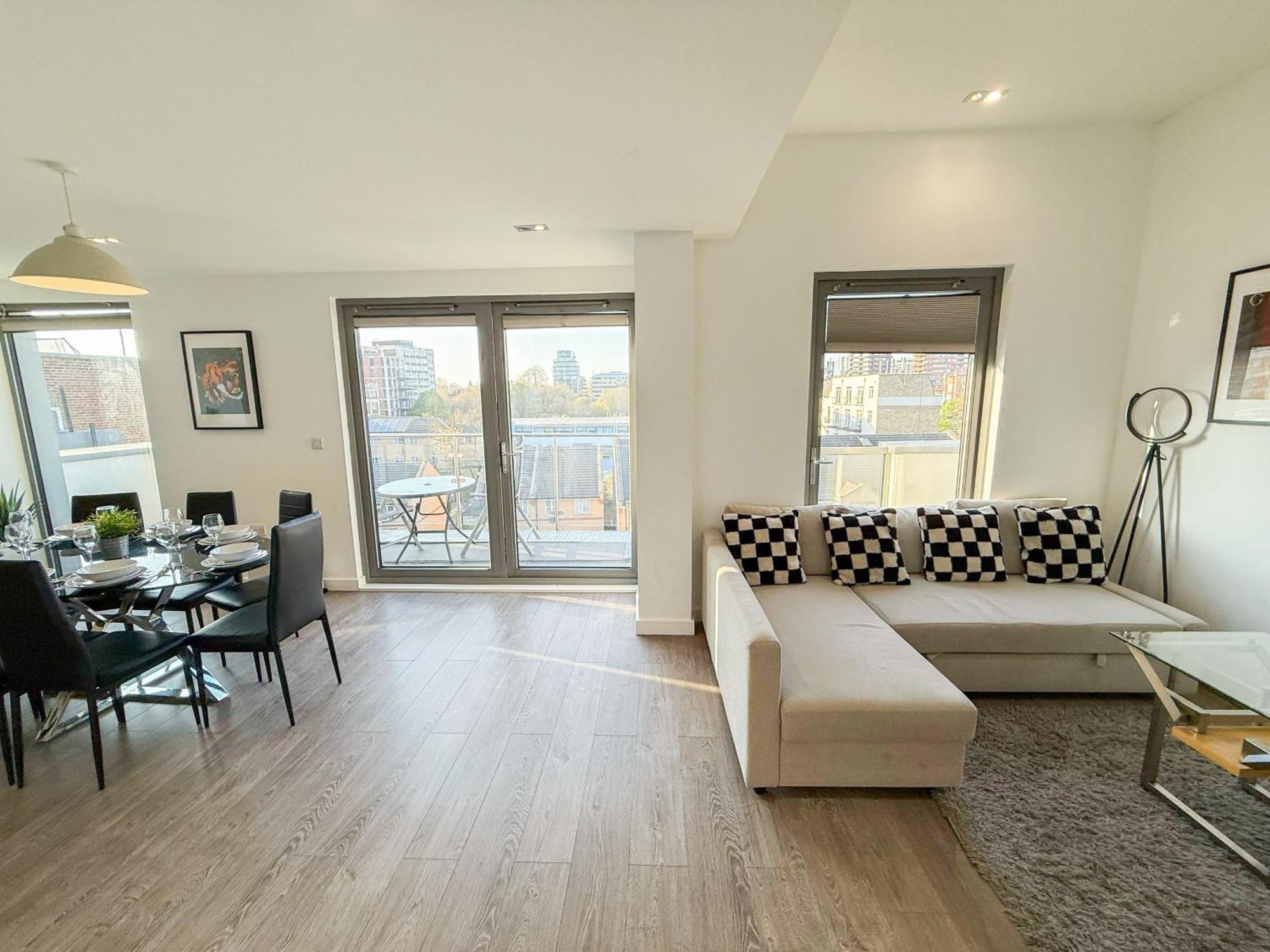 Apartment Contemporary With Private Terraces In Shoreditch, Hoxton, Islington London