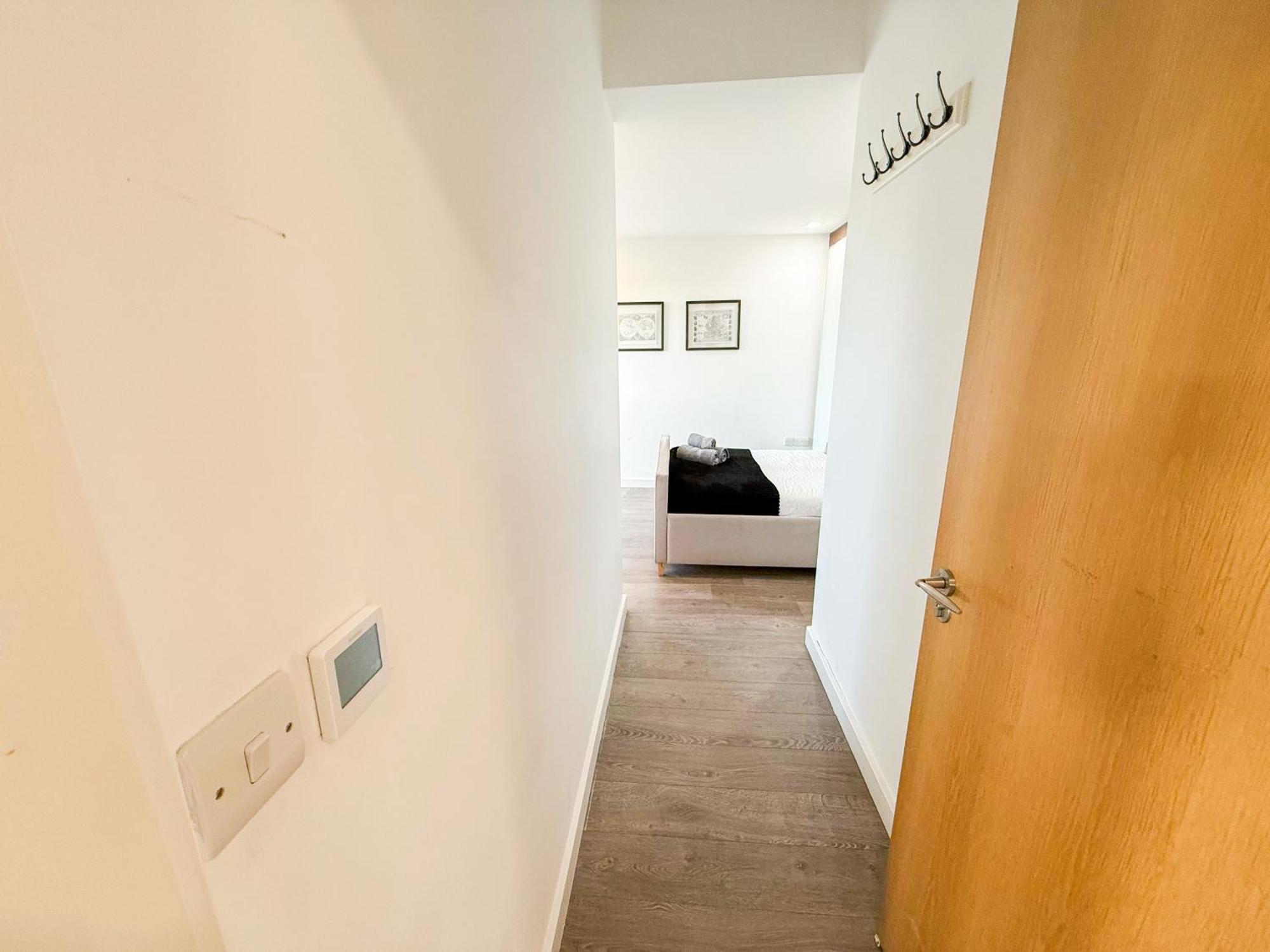 Contemporary With Private Terraces In Shoreditch, Hoxton, Islington Apartment London
