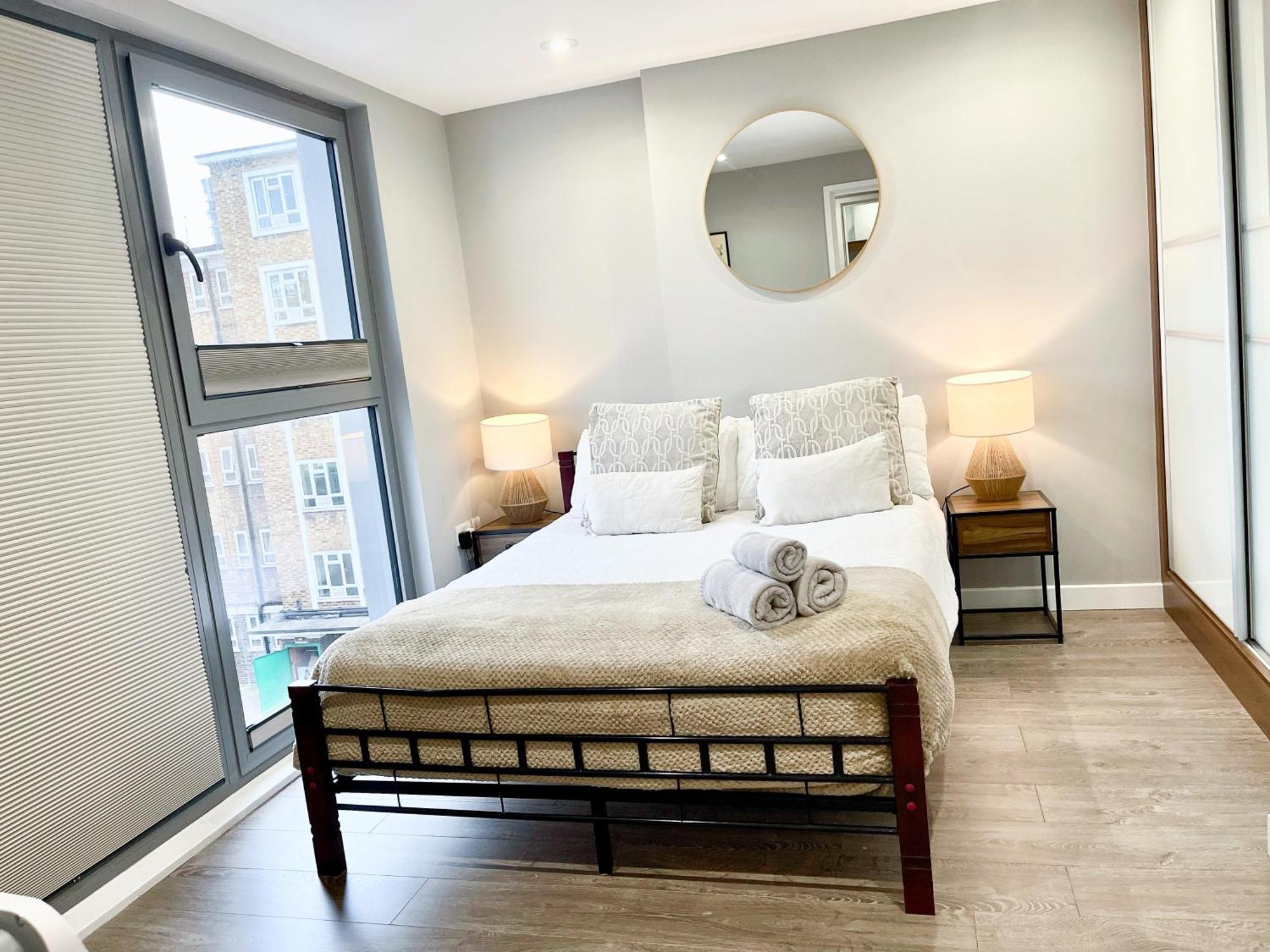 Apartment Contemporary With Private Terraces In Shoreditch, Hoxton, Islington London
