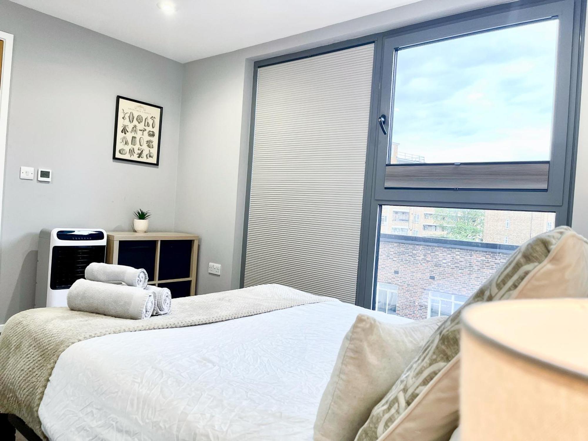 Apartment Contemporary With Private Terraces In Shoreditch, Hoxton, Islington
