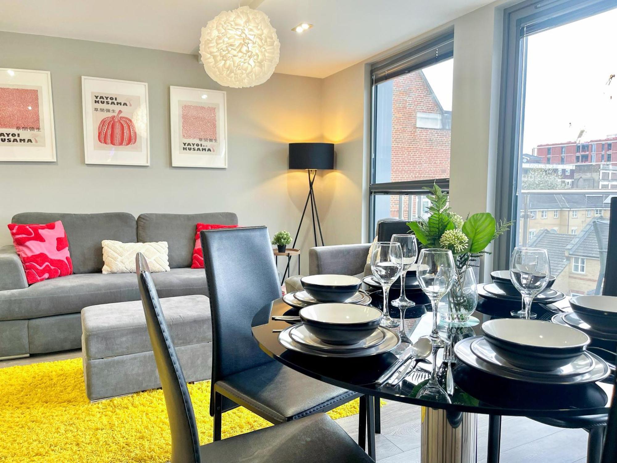 Contemporary With Private Terraces In Shoreditch, Hoxton, Islington * London