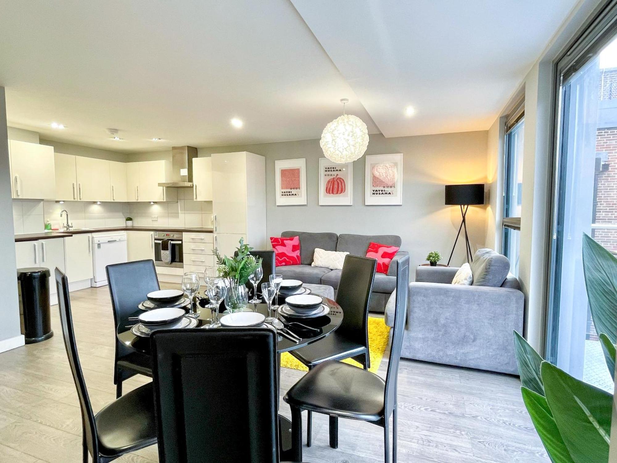 Contemporary With Private Terraces In Shoreditch, Hoxton, Islington Apartment