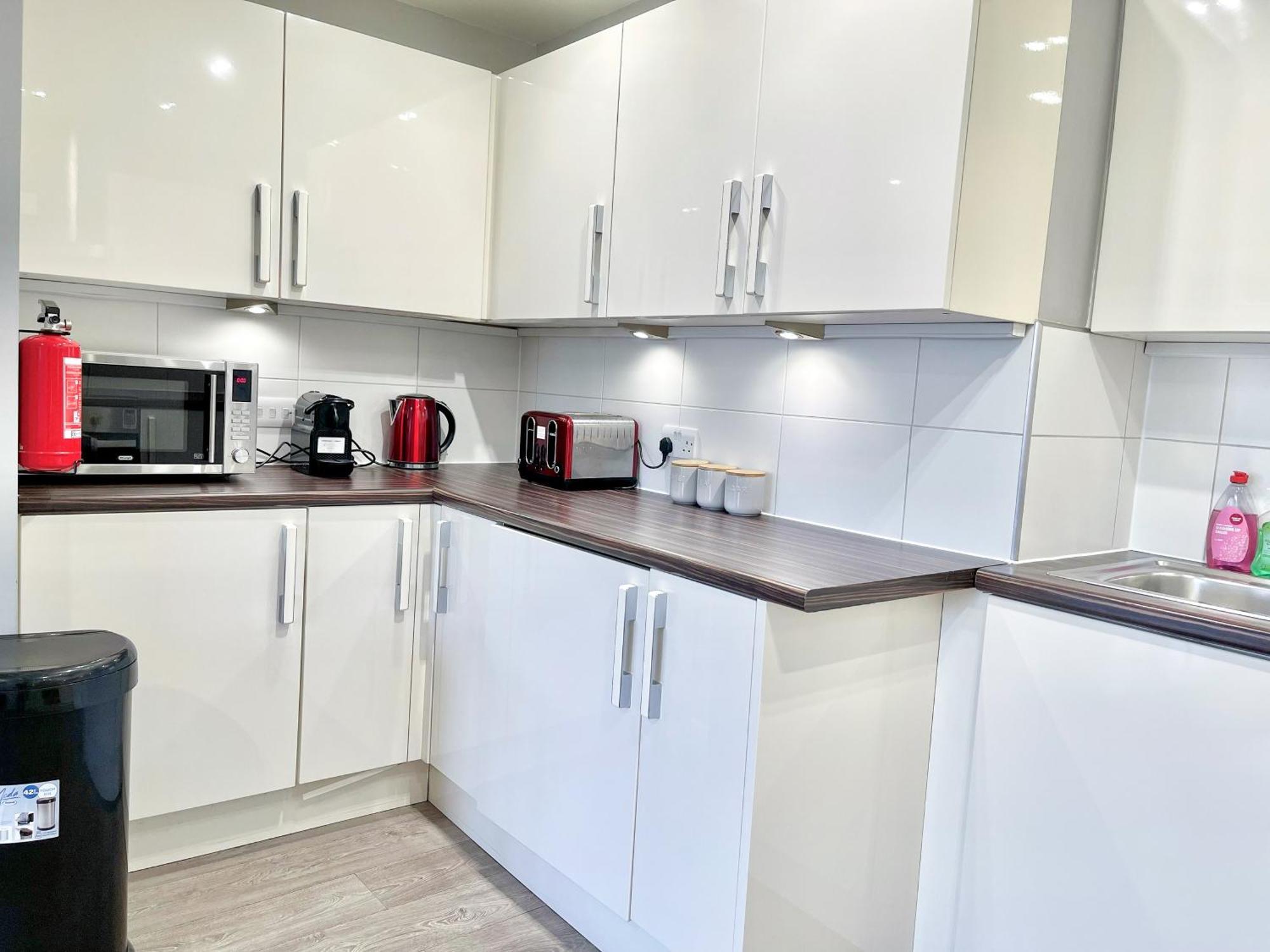 Apartment Contemporary With Private Terraces In Shoreditch, Hoxton, Islington *