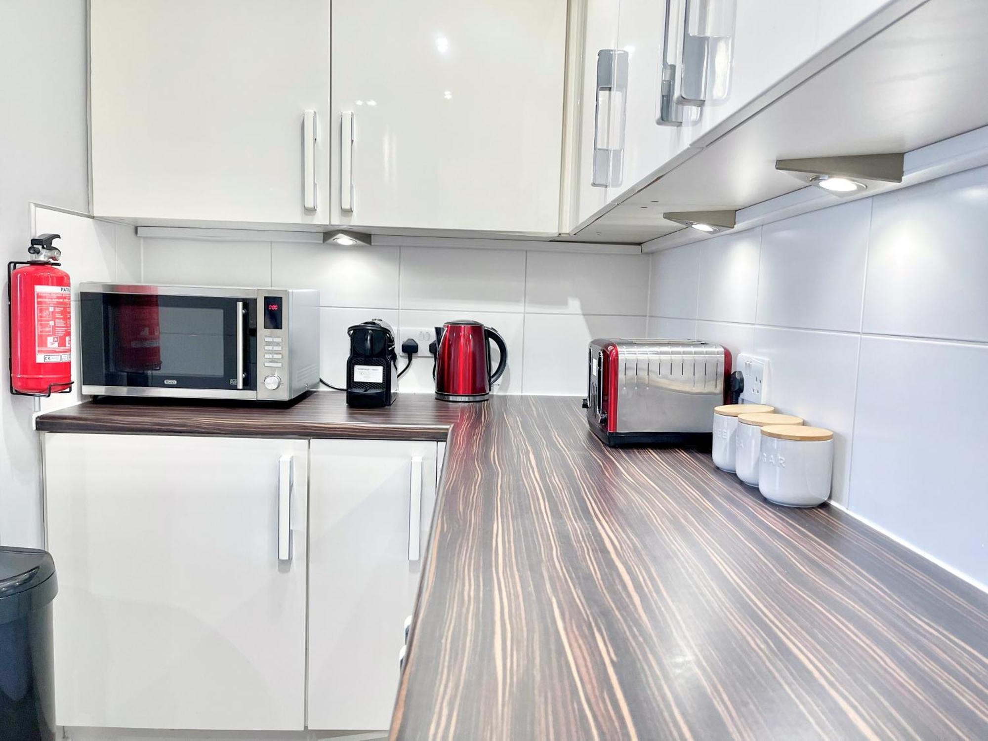 Apartment Contemporary With Private Terraces In Shoreditch, Hoxton, Islington